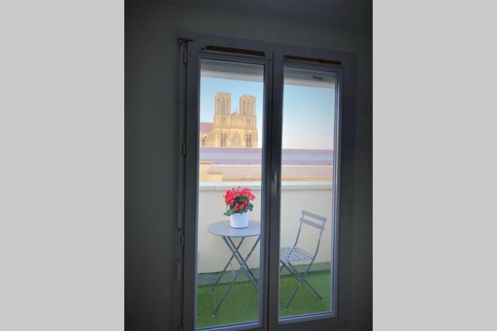 Hypercentre Grand Balcon Vue Cathedrale Apartment Reims Bagian luar foto