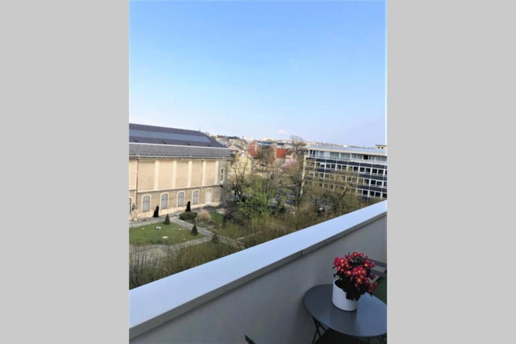 Hypercentre Grand Balcon Vue Cathedrale Apartment Reims Bagian luar foto